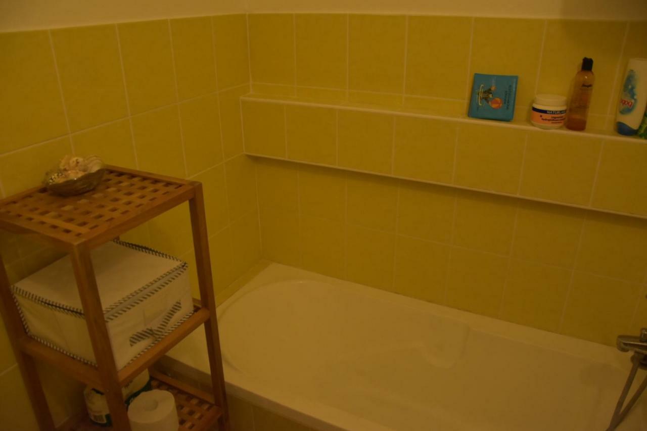 Lovely Apartment At บาลาตอนเฟนีแวช ภายนอก รูปภาพ